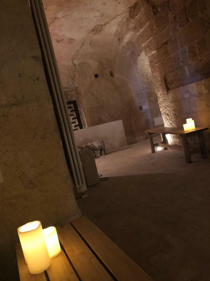 Gli Ipogei Nel Cuore Di Materaヴィラ エクステリア 写真
